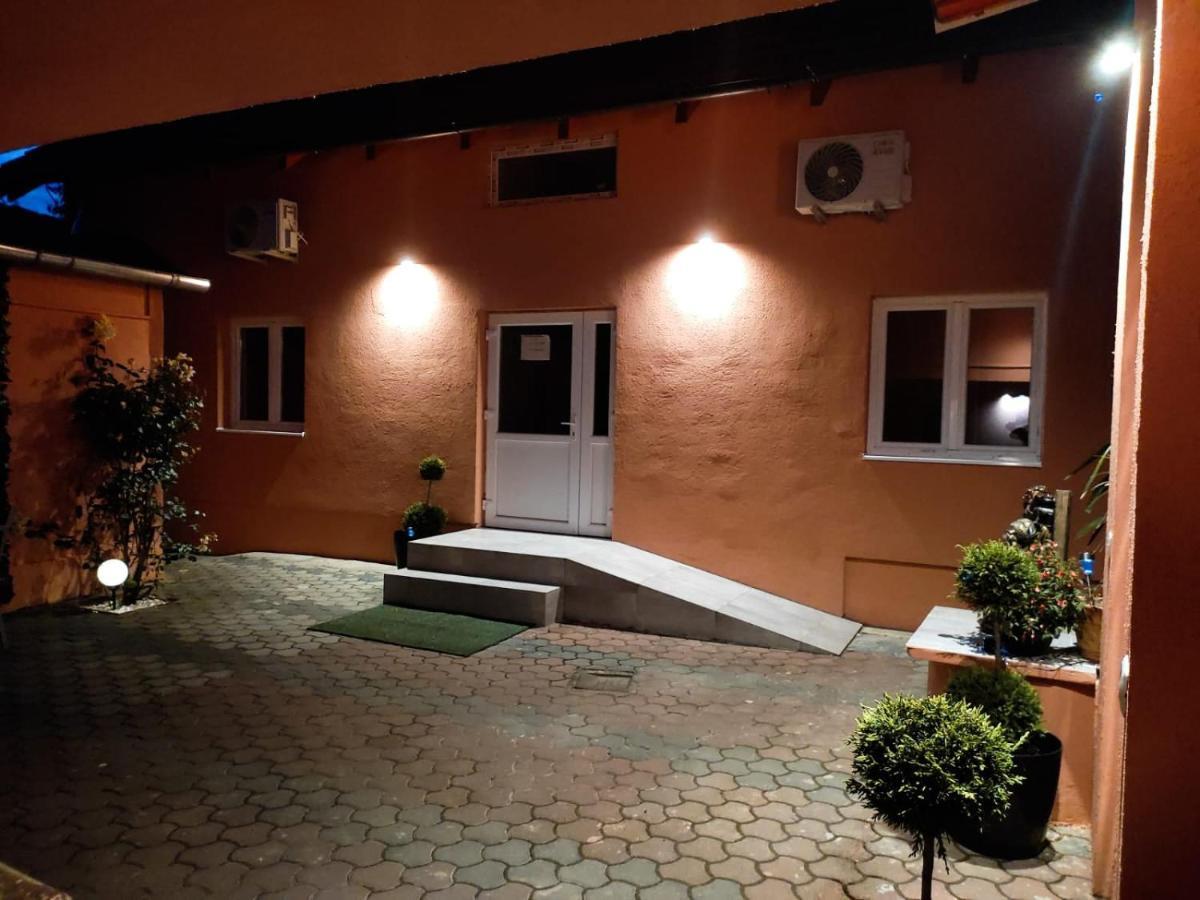 Calypso Rooms Fagaras Exterior photo